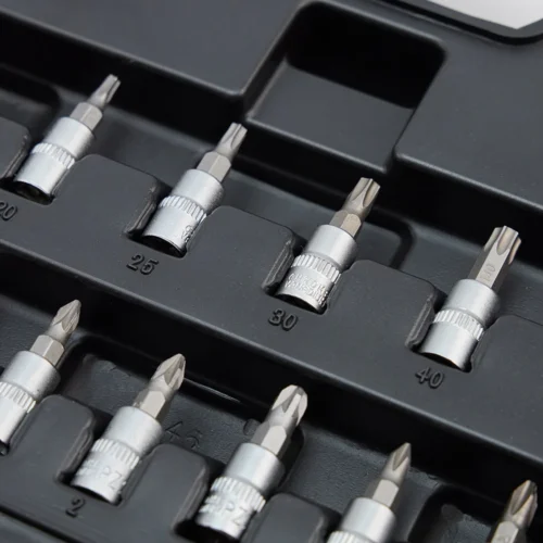 Біти та насадки набору Alloid 47 предметів крупним планом