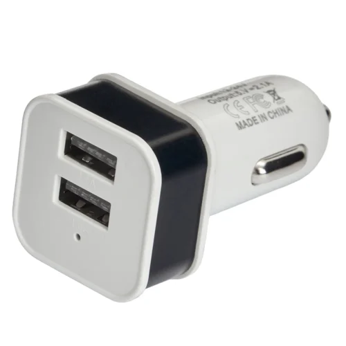 Автомобільна USB зарядка VOIN C-36210 — передня панель з двома USB-портами