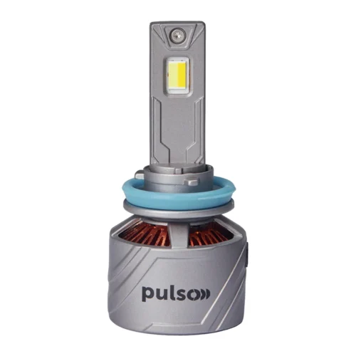 LED-лампа PULSO LC15-H11 H11 85 Вт — крупний план світлодіода, цоколя та алюмінієвого корпусу